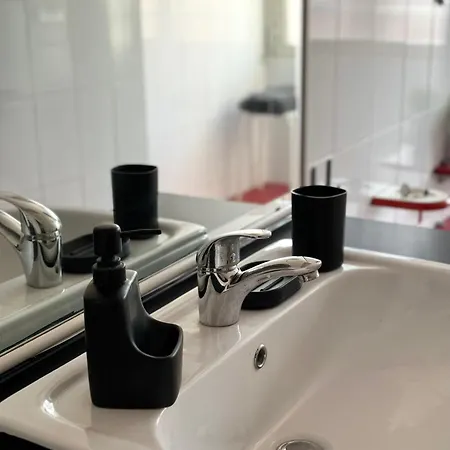 Casualsuiteradio Apartman *